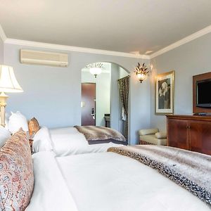 Queen Room